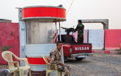 Soldiers towards the offensive against jihadists. Due to the low budget, Iraqi Armed Forces often use old equipment and adapted vehicles, near Mosul, Iraq (Iraqi Kurdistan).